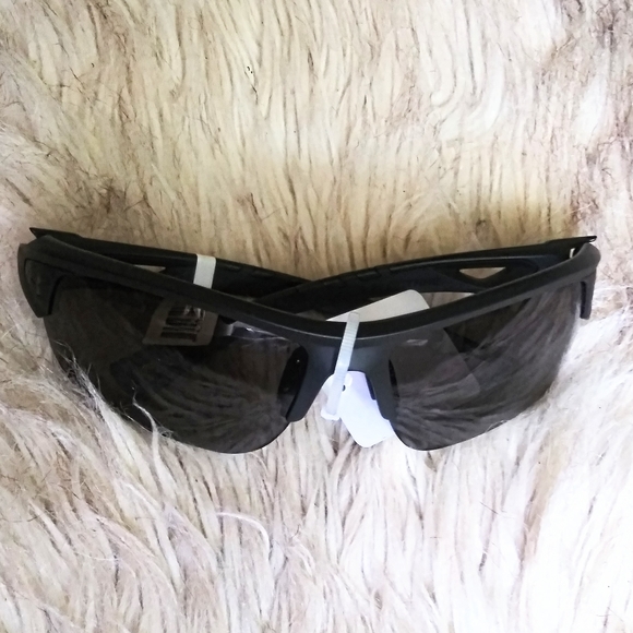 Under Armour Black Sunglasses - Picture 5 of 8